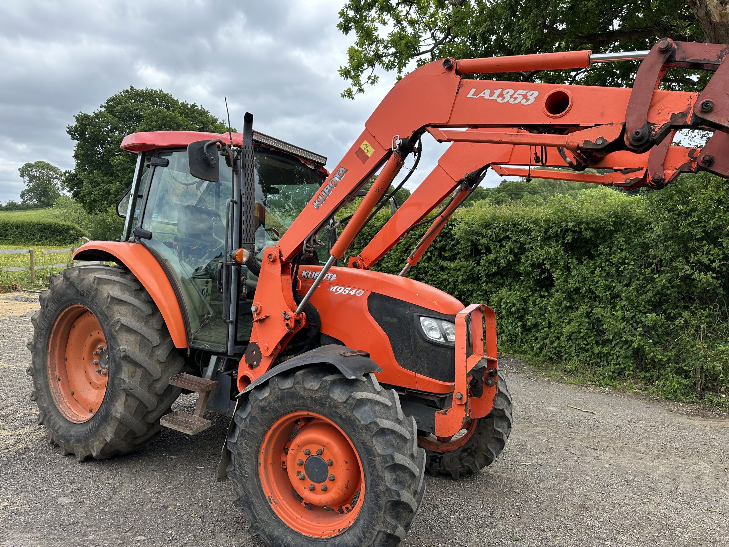 Loader tractors
