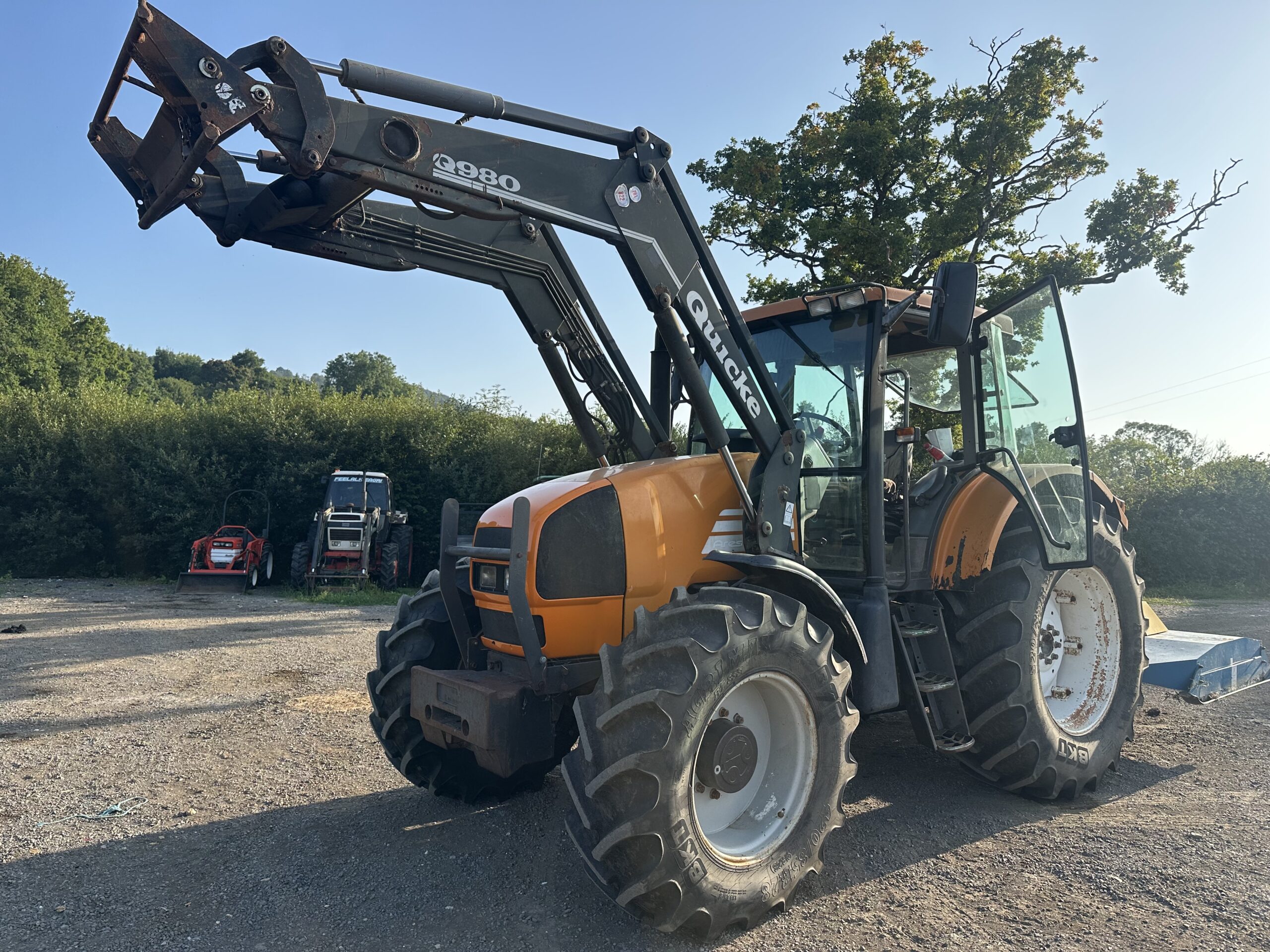 Tractor Hire Dorset – Flexible Solutions for Every Job